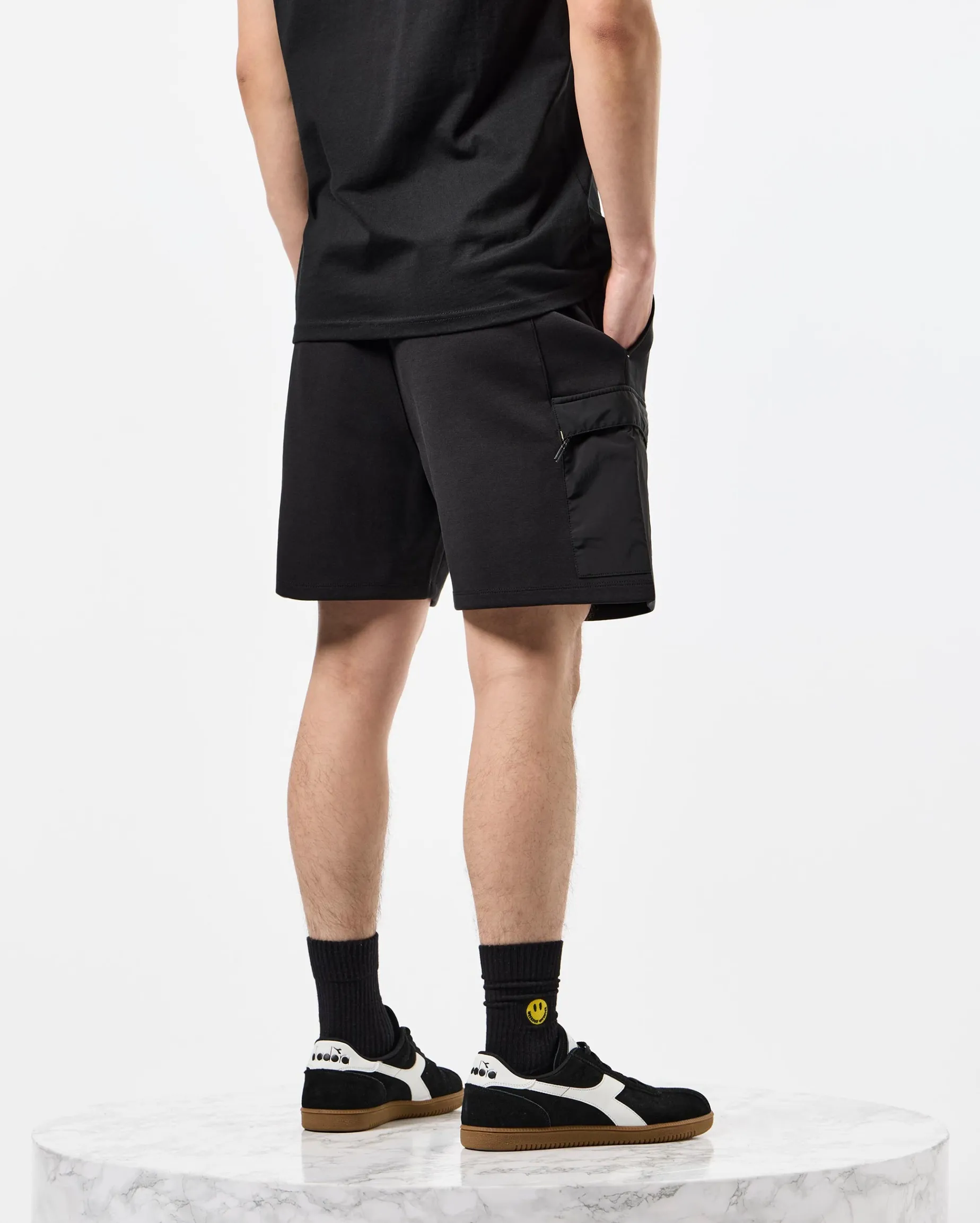 Caleta Shorts Black